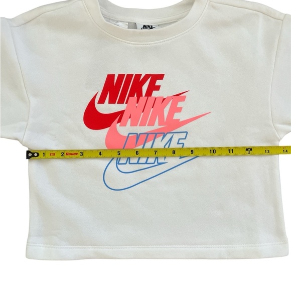 Nike Kids White and Black Outfit with Red Logo - Picture 8 of 12
